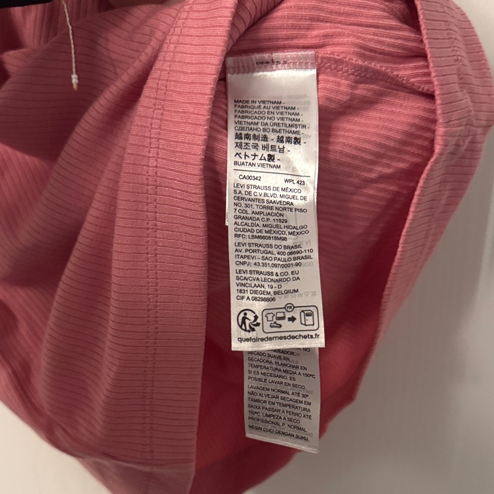Levi’s Pink Ribbed Tank Top - Picture 6 of 6